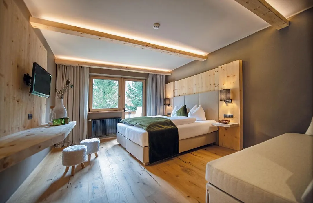 Hotel Edelweiss-1